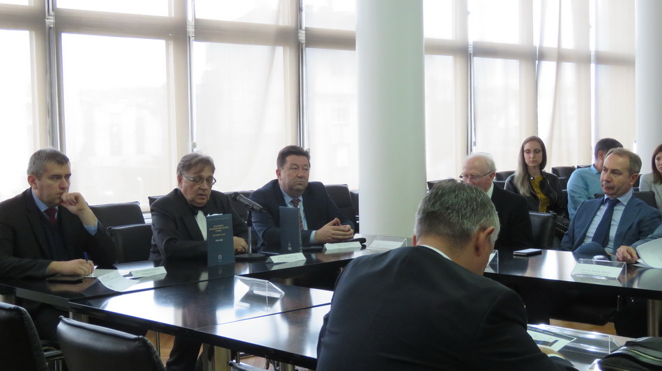 Преседавајући и предавачи